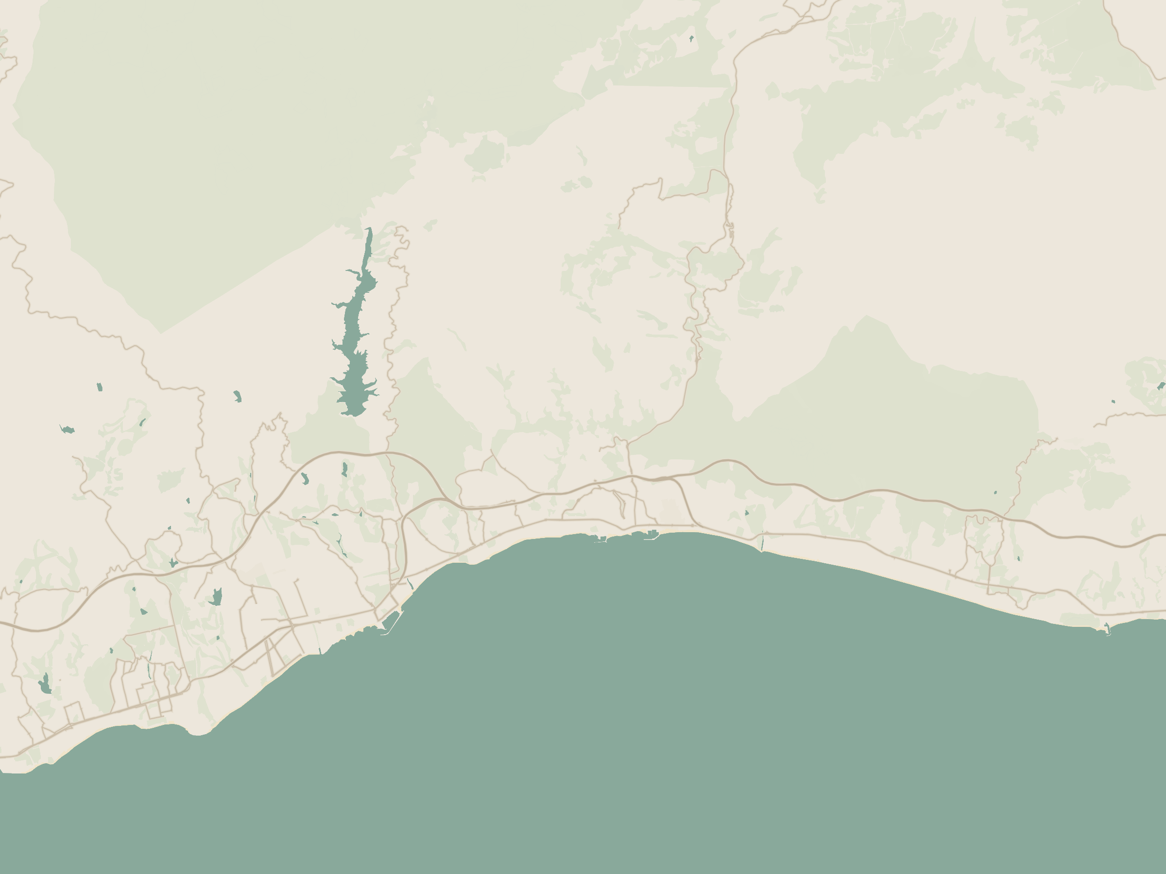 Branded map of Marbella showing Villa Kumara in Los Naranjos Hill Club, La Cerquilla, at the northern edge of the Nueva Andalucía golf valley, with Puerto Banús and the Golden Mile along the coast, Sierra Blanca to the east and Málaga Airport to the northeast.